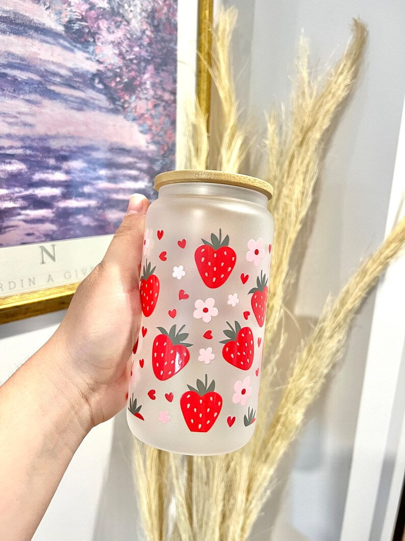Tasse à café en verre (avec couvercle et paille) - Strawberries