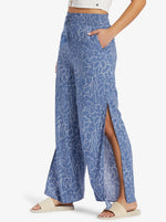 Tropical beach pants - Bijou Bue Linear Floral