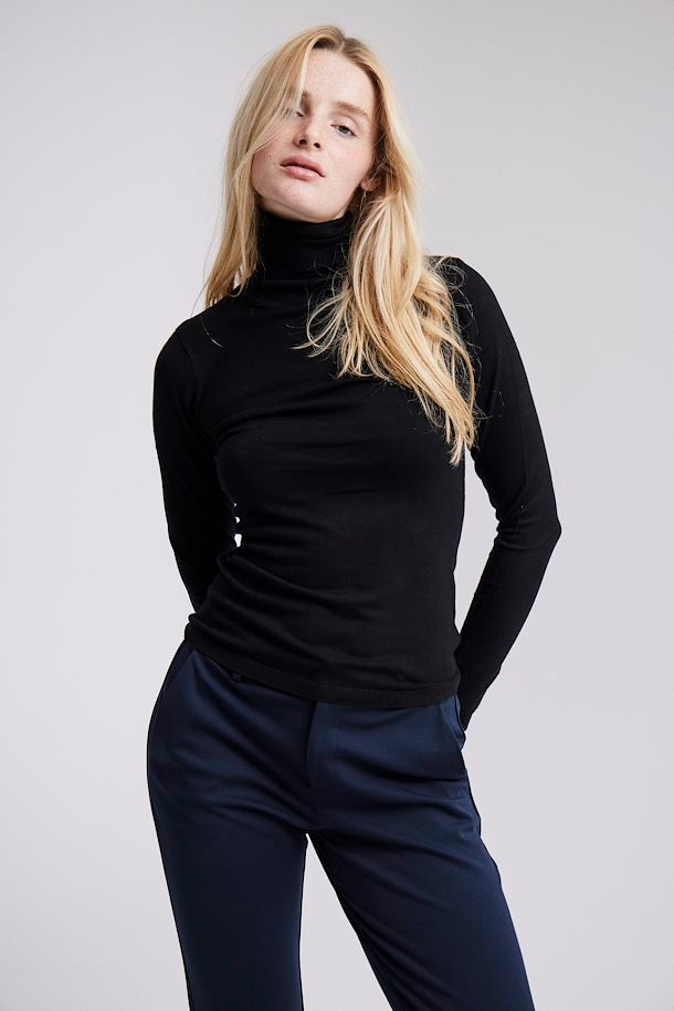 Ihmafa Turtleneck Sweater - Black