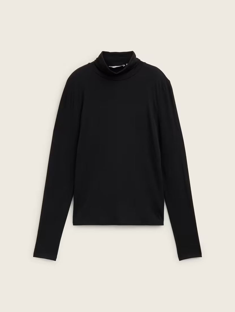 Turtleneck sweater in LENZING™ EcoVero™ - Black