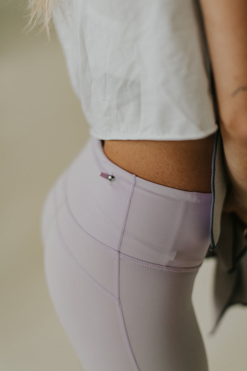 Pantalon en polyester recyclé avec poche arrière- lilas