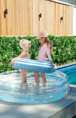 Sparkling inflatable pool