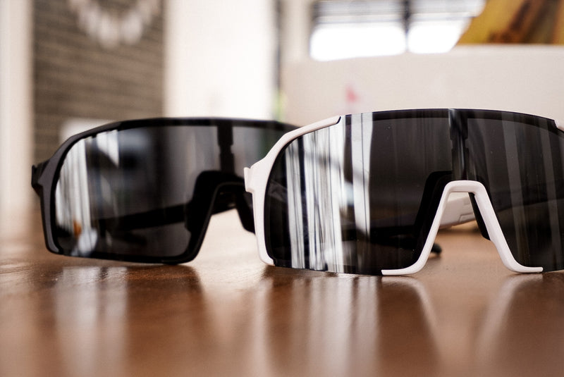 Sunglasses with interchangeable lens (polarized) - White